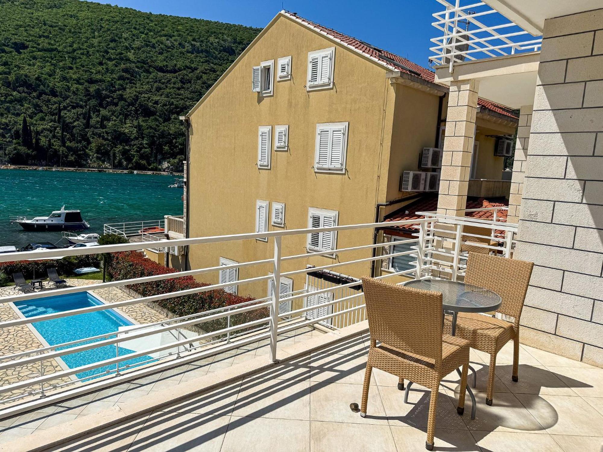 Apartments Pralas Mokošica Exterior foto