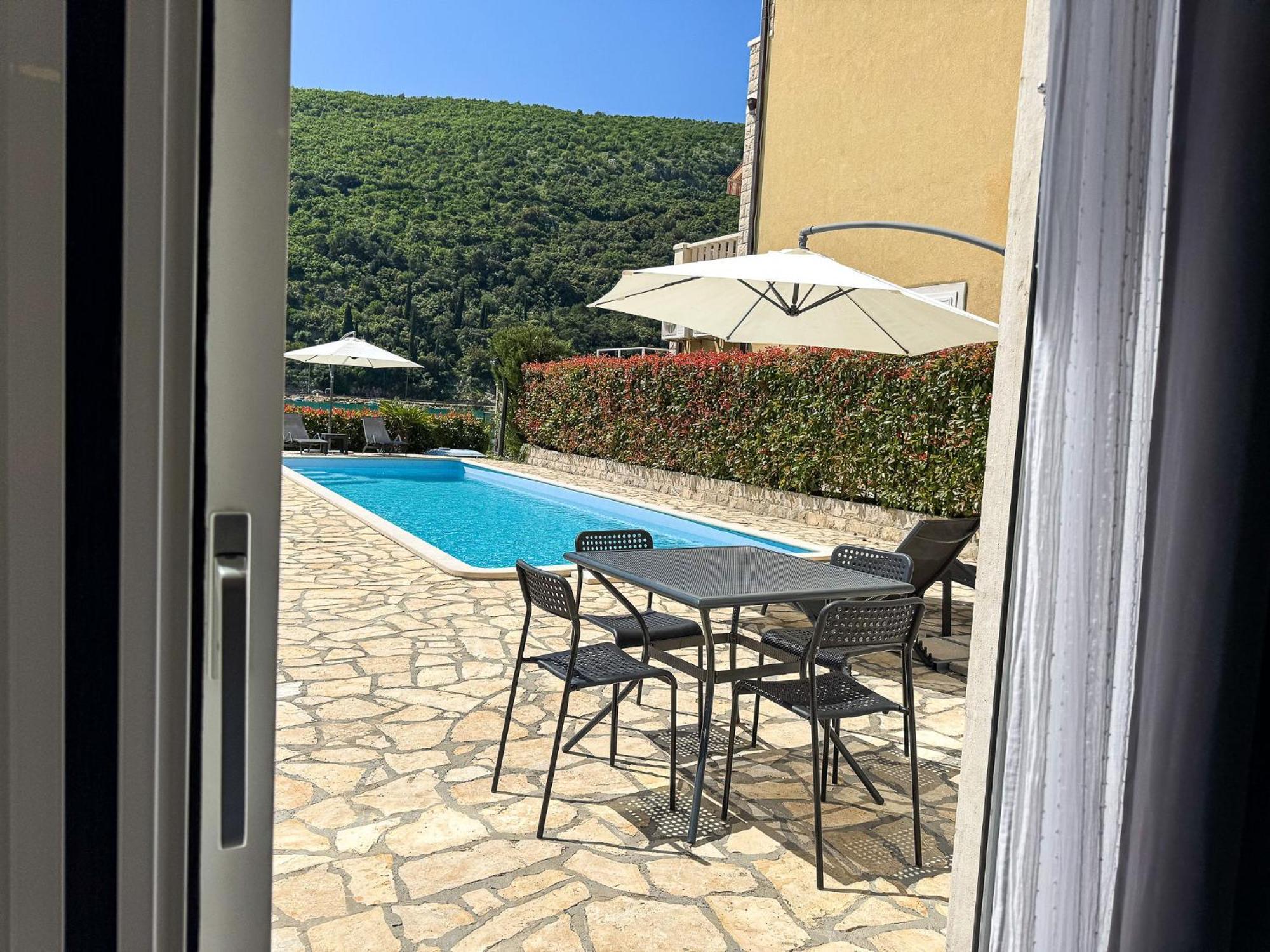 Apartments Pralas Mokošica Exterior foto