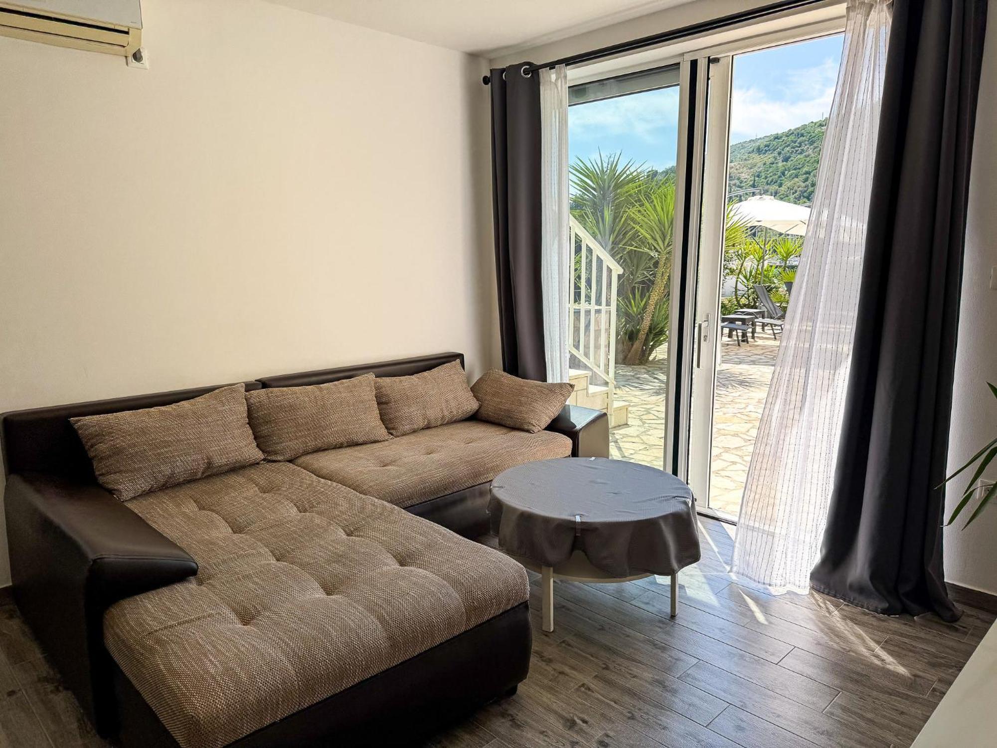 Apartments Pralas Mokošica Exterior foto