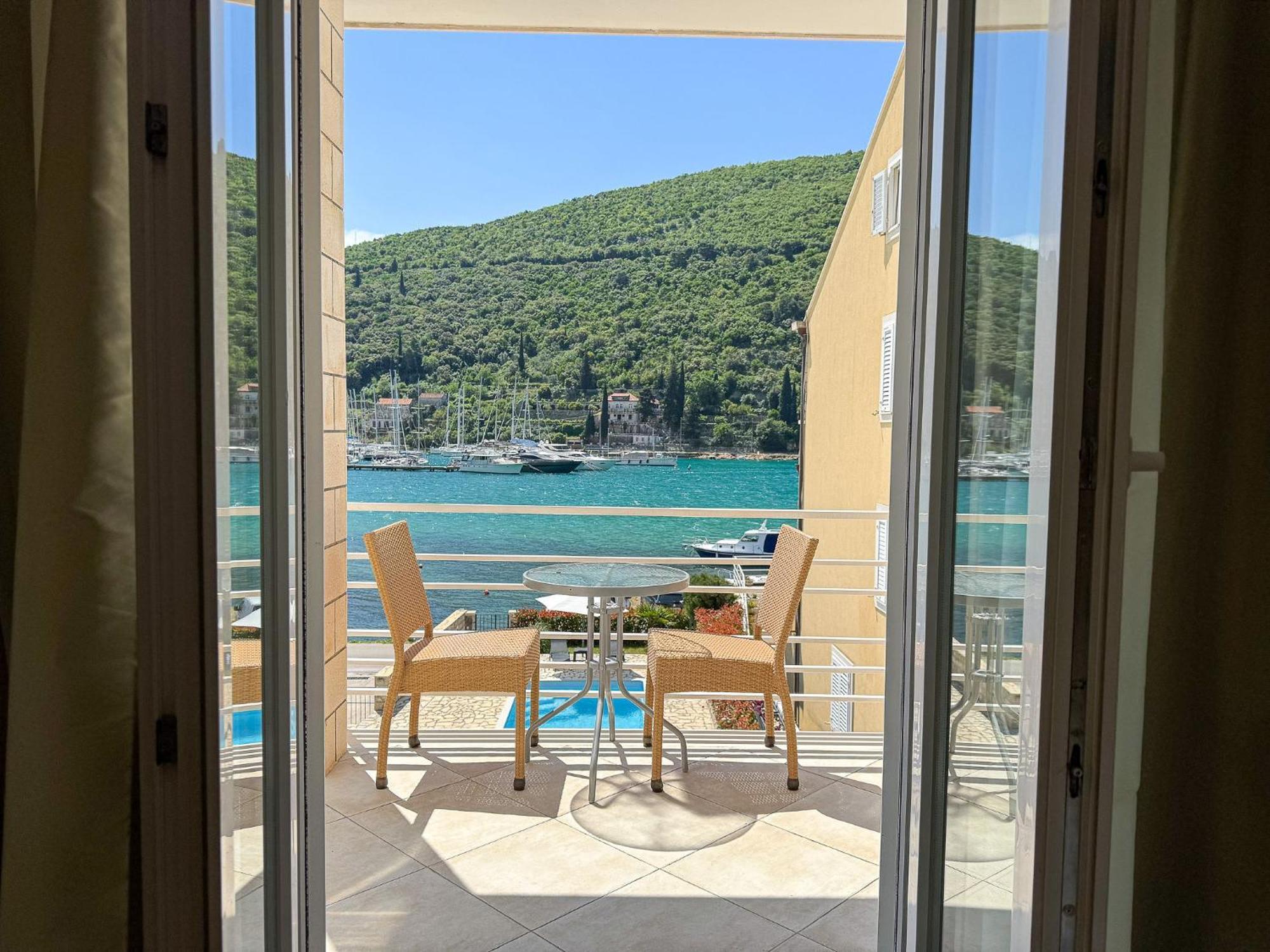 Apartments Pralas Mokošica Exterior foto