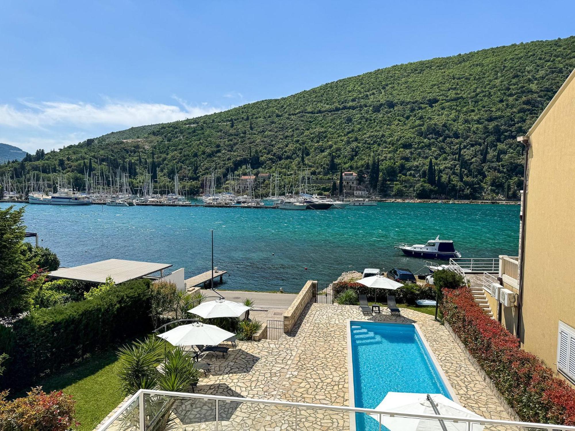 Apartments Pralas Mokošica Exterior foto