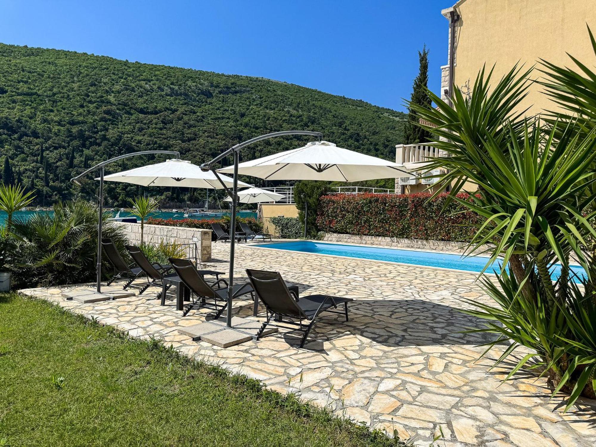 Apartments Pralas Mokošica Exterior foto